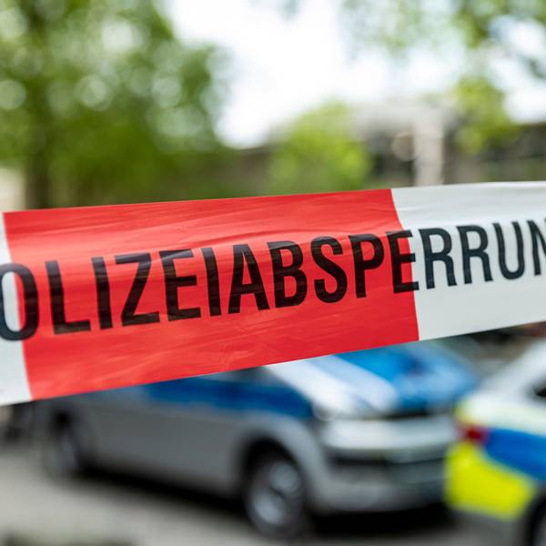 Bild einer Polizeiabsperrung.