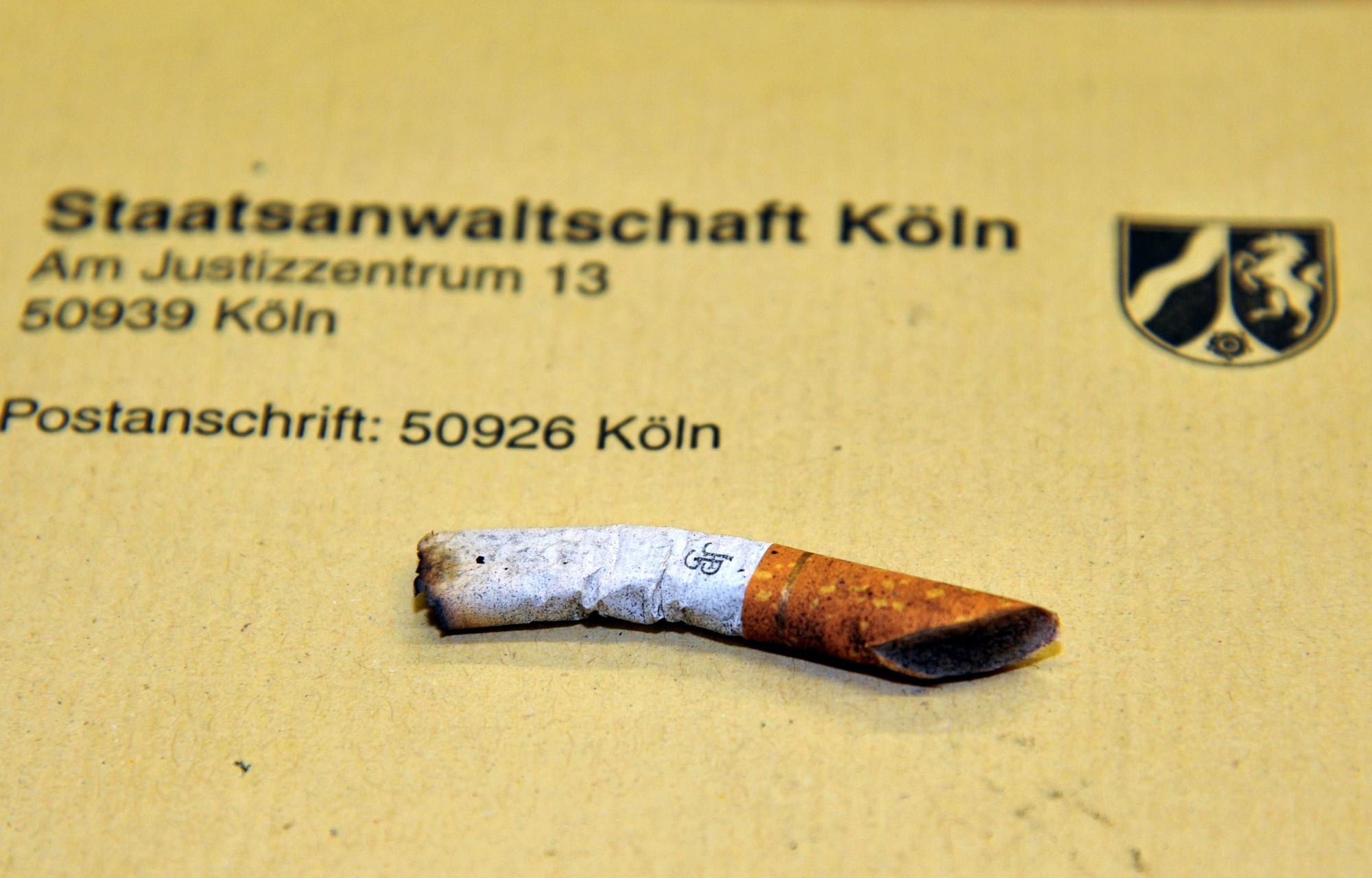 Eine Zigarettenkippe, die am Tatort gefunden wurde, ist ein Beweismittel im Mordfall Anke Schäfer
