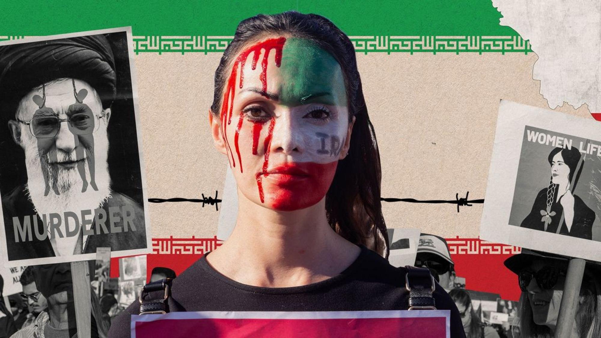 In der Mitte der Montage ist eine Teilnehmerin einer Solidaritätsdemonstration mit einer iranischen Flagge und rotem Blut geschminkt. Im Hintergrund ist die iranische Flagge. Neben der Frau sind Schilder. Eins mit einer Illustration von Mahsa Amini und der Aufschrift „Women Life Freedom“. Das andere Schild zeigt Ali Chamenei, über den zwei erhängte Menschen illustriert sind und die Aufschrift „Murderer“ steht.