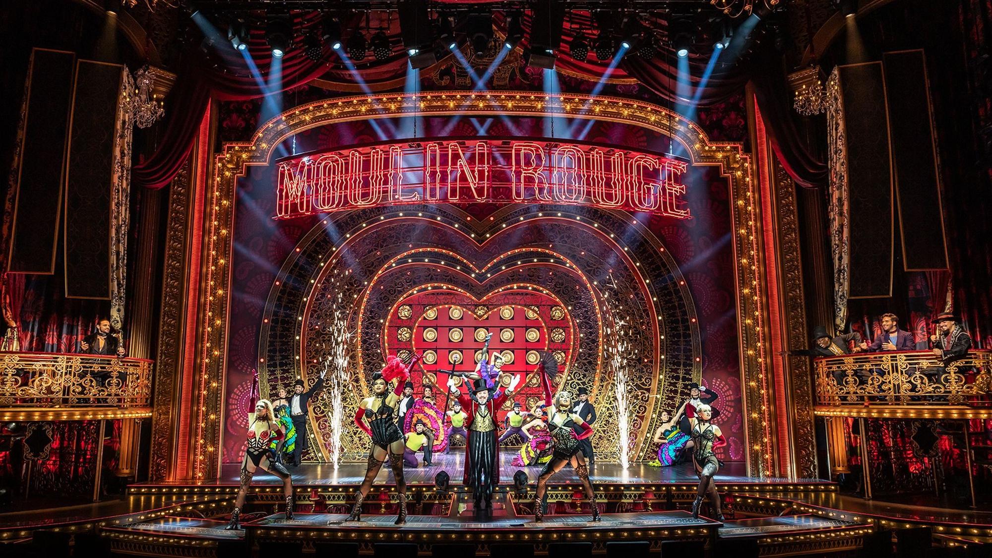Es ist die Bühne bei der Musicalpremiere in Köln zu sehen.