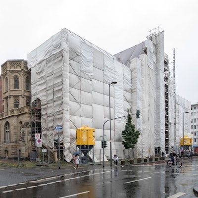 Köln: Außenaufnahme des Hansa-Gymnasiums.
