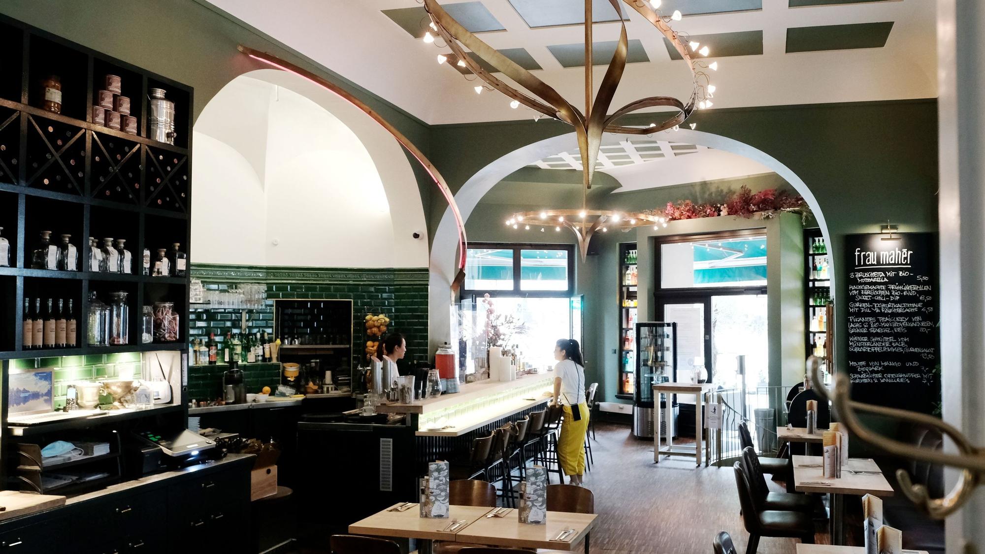 Ein Blick in das Restaurant „Frau Maher“ in der Kölner Altstadt.
