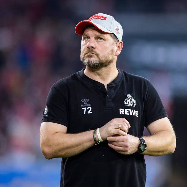 Kölns Trainer Steffen Baumgart steht vor dem Spiel im Freiburger Stadion.