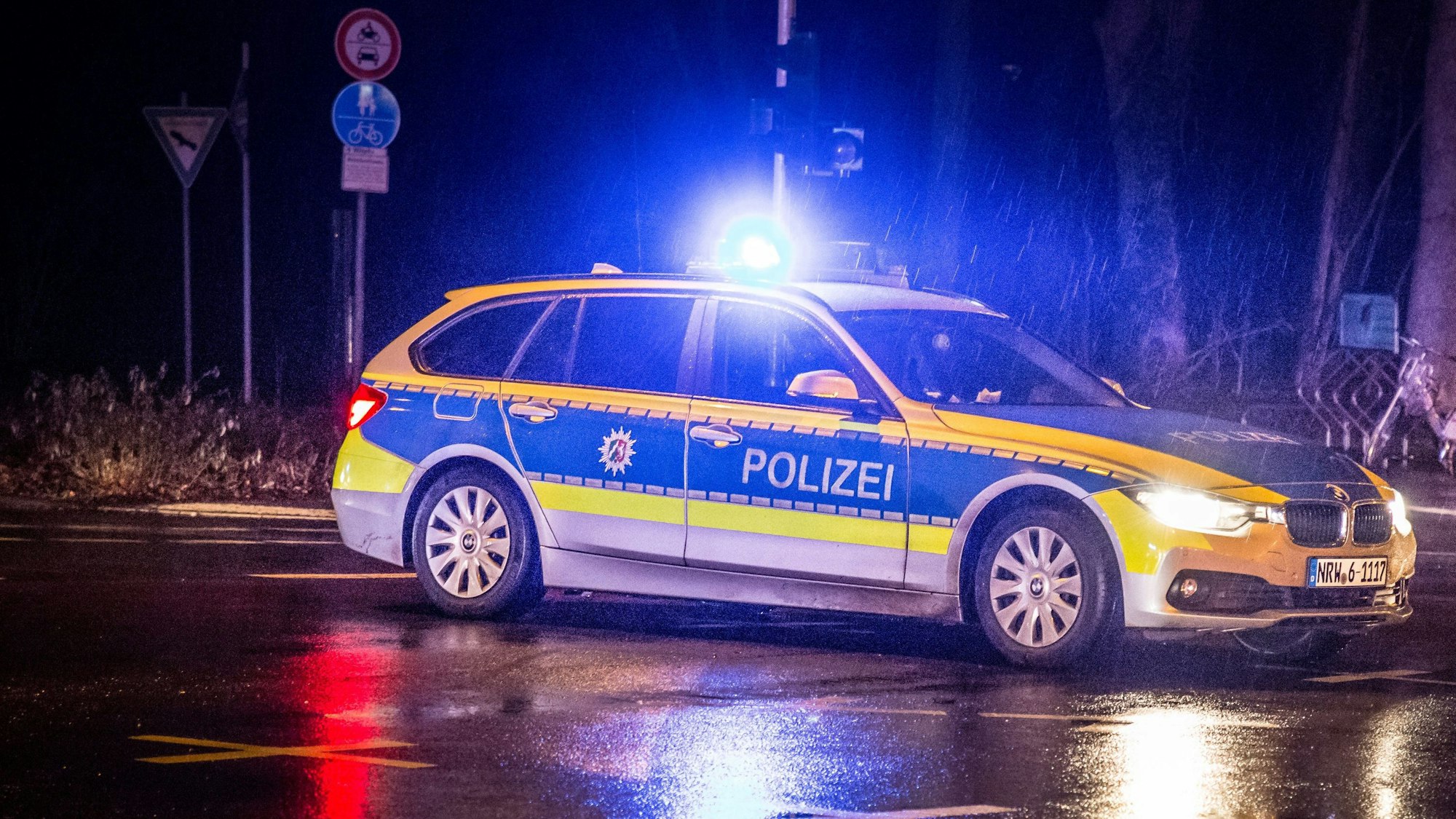 In Kalk sind am Sonntagmorgen Schüsse gefallen. (Symbolbild)