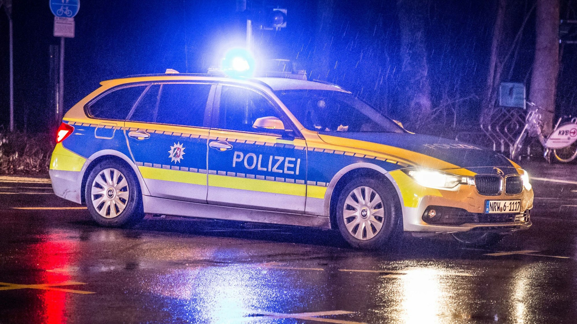 Ein Polizeifahrzeug. (Symbolfoto)