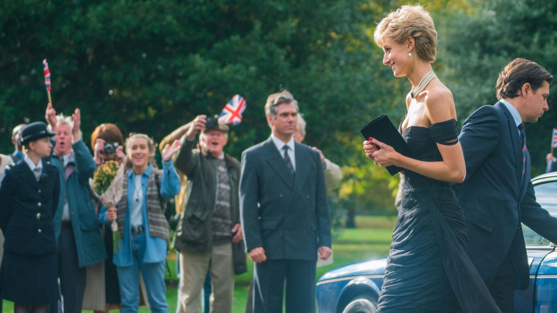 Elisabeth Debicki spielt Diana in The Crown.