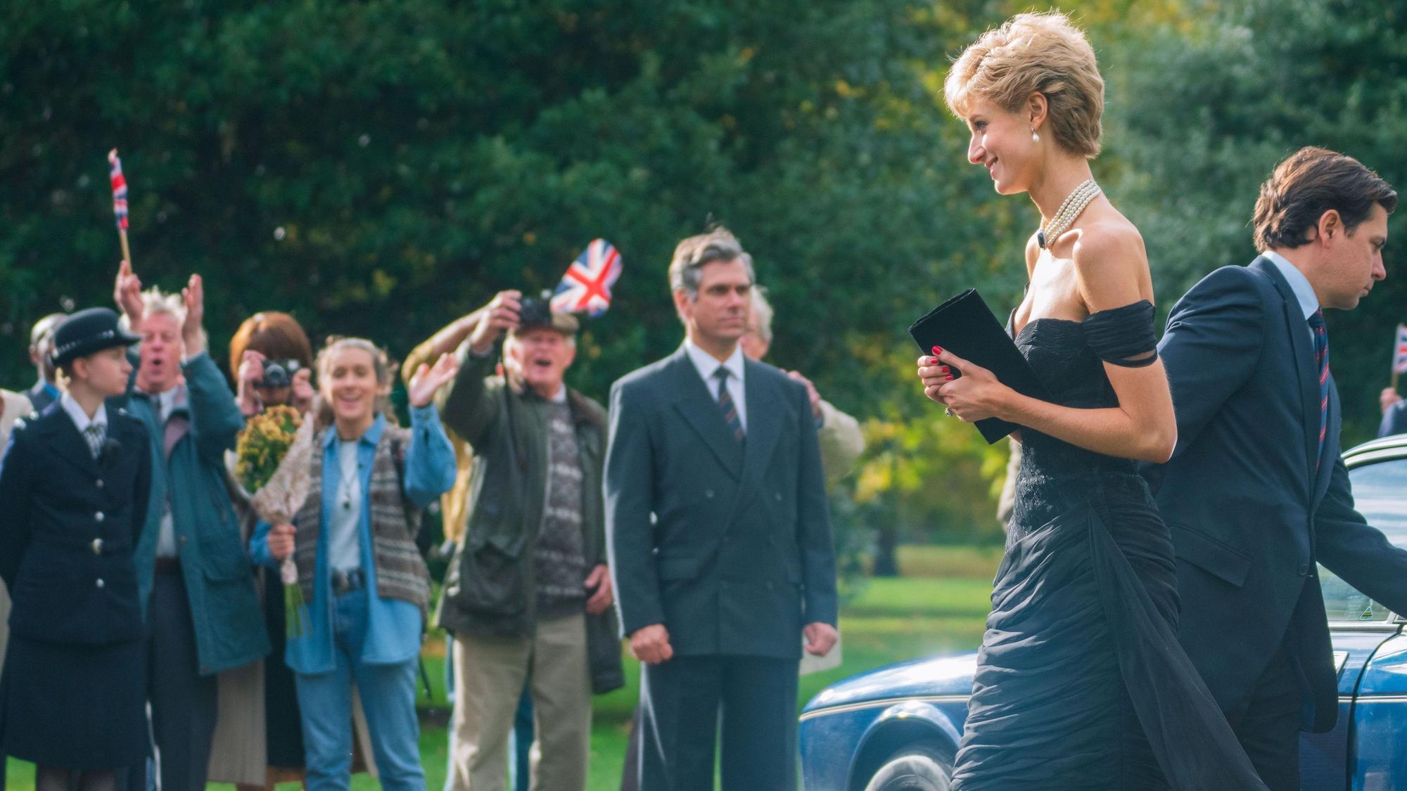Elisabeth Debicki spielt Diana in The Crown.