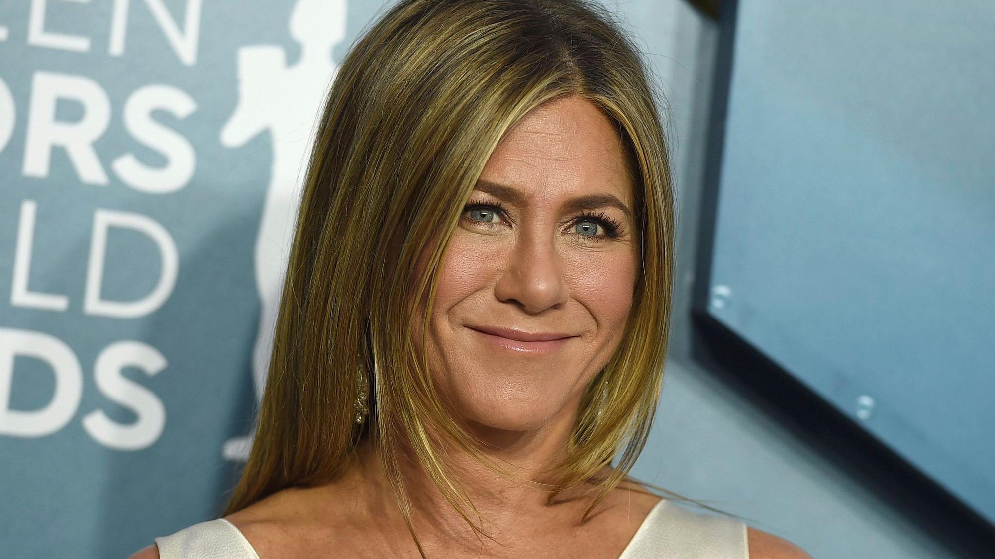 Die Schauspielerin Jennifer Aniston kommt zur Verleihung der Screen Actors Guild Awards. Sie hat in einem Interview zum ersten Mal über ihren unerfüllten Kinderwunsch gesprochen