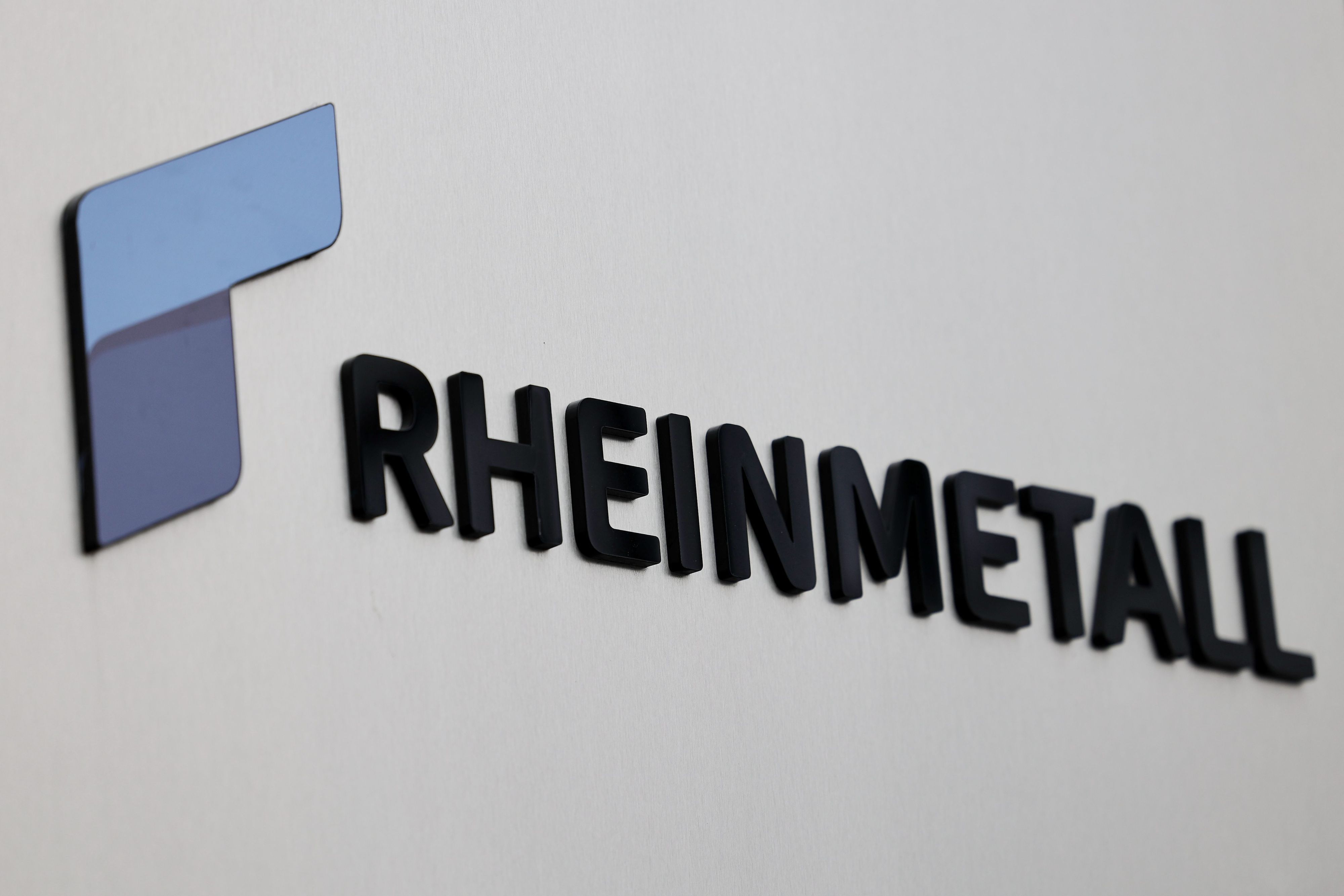 Rheinmetall Logo auf dem Rheinmetall Gebäude in Düsseldorf.