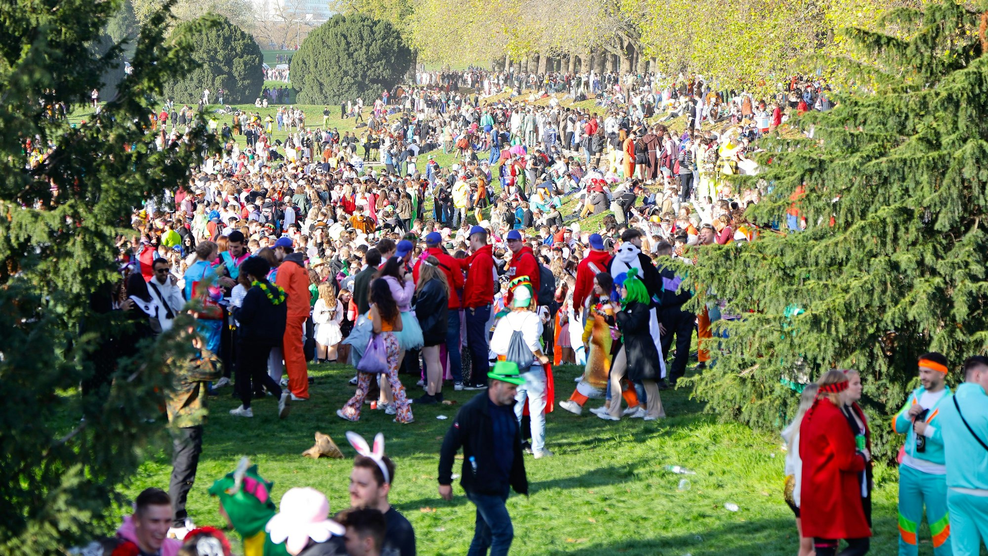 11.11.2022, KölnSessionsauftakt Kölner Karneval -Zülpicher Straße.Foto:Dirk Borm