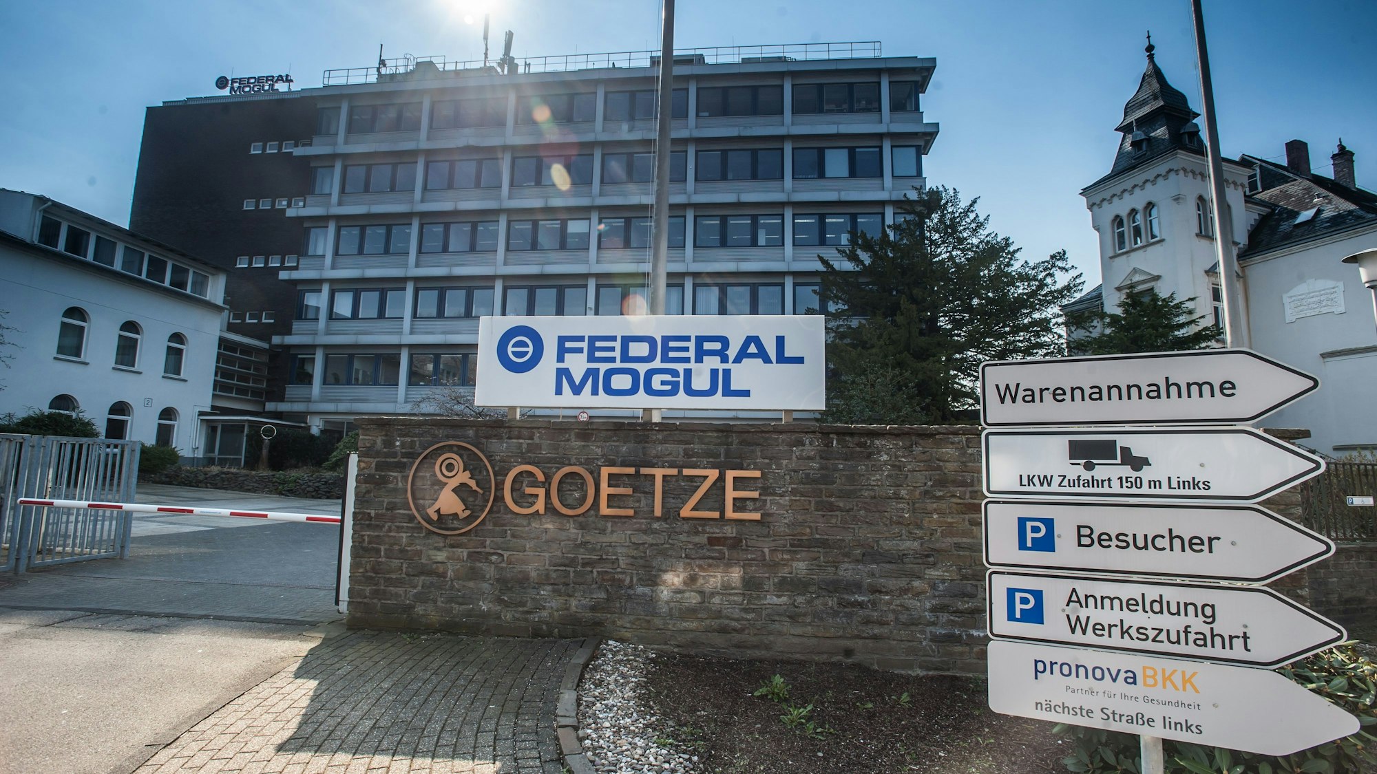 Das Hauptgebäude des ehemaligen Goetzewerks in Burscheid