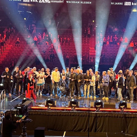 Arsch huh auf der Bühne beim Finale am 10.11. 2022.