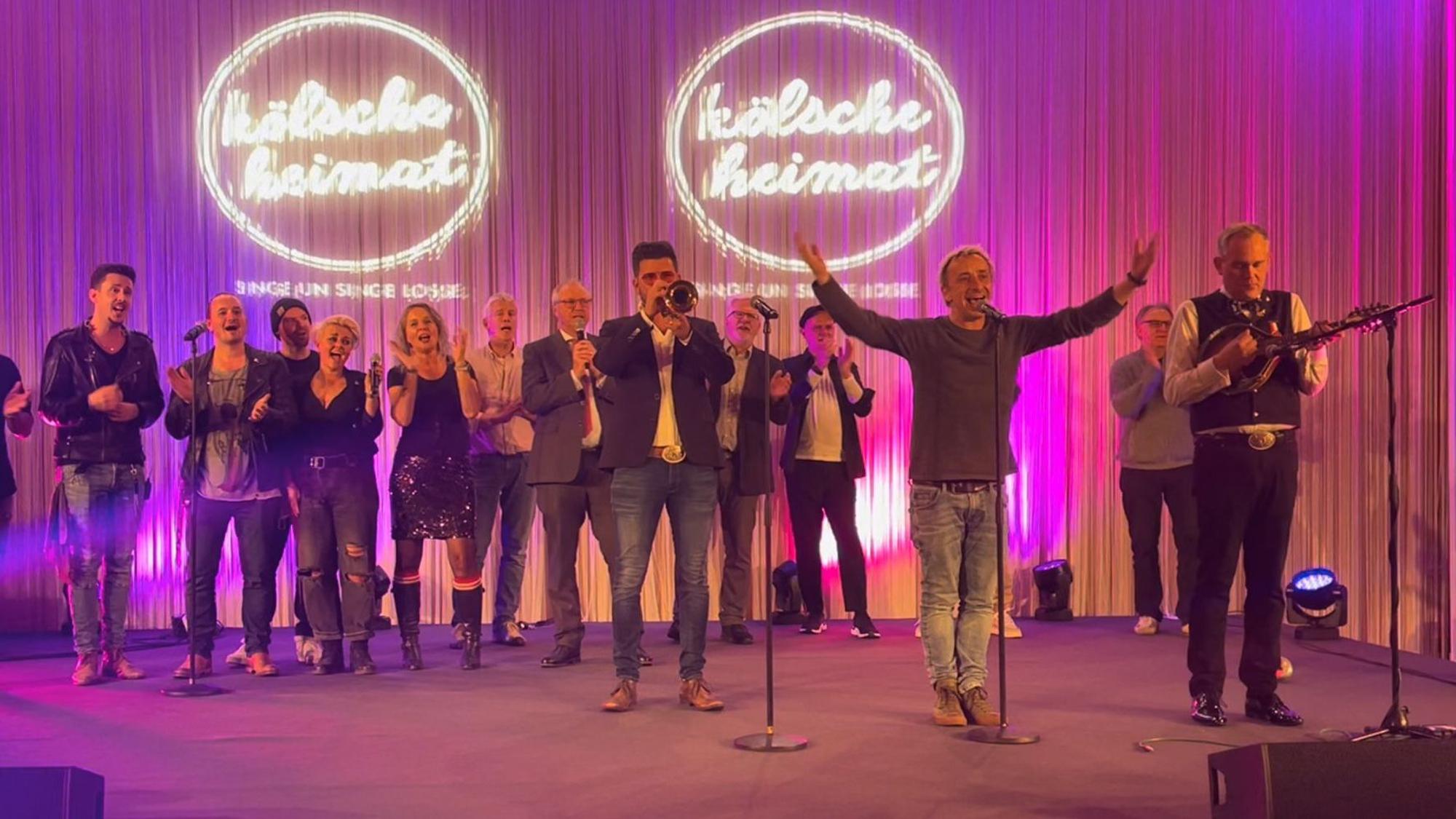 Die Albumpräsentation vom Musikprojekt „Kölsche Heimat“ bei der Kreissparkasse Köln.