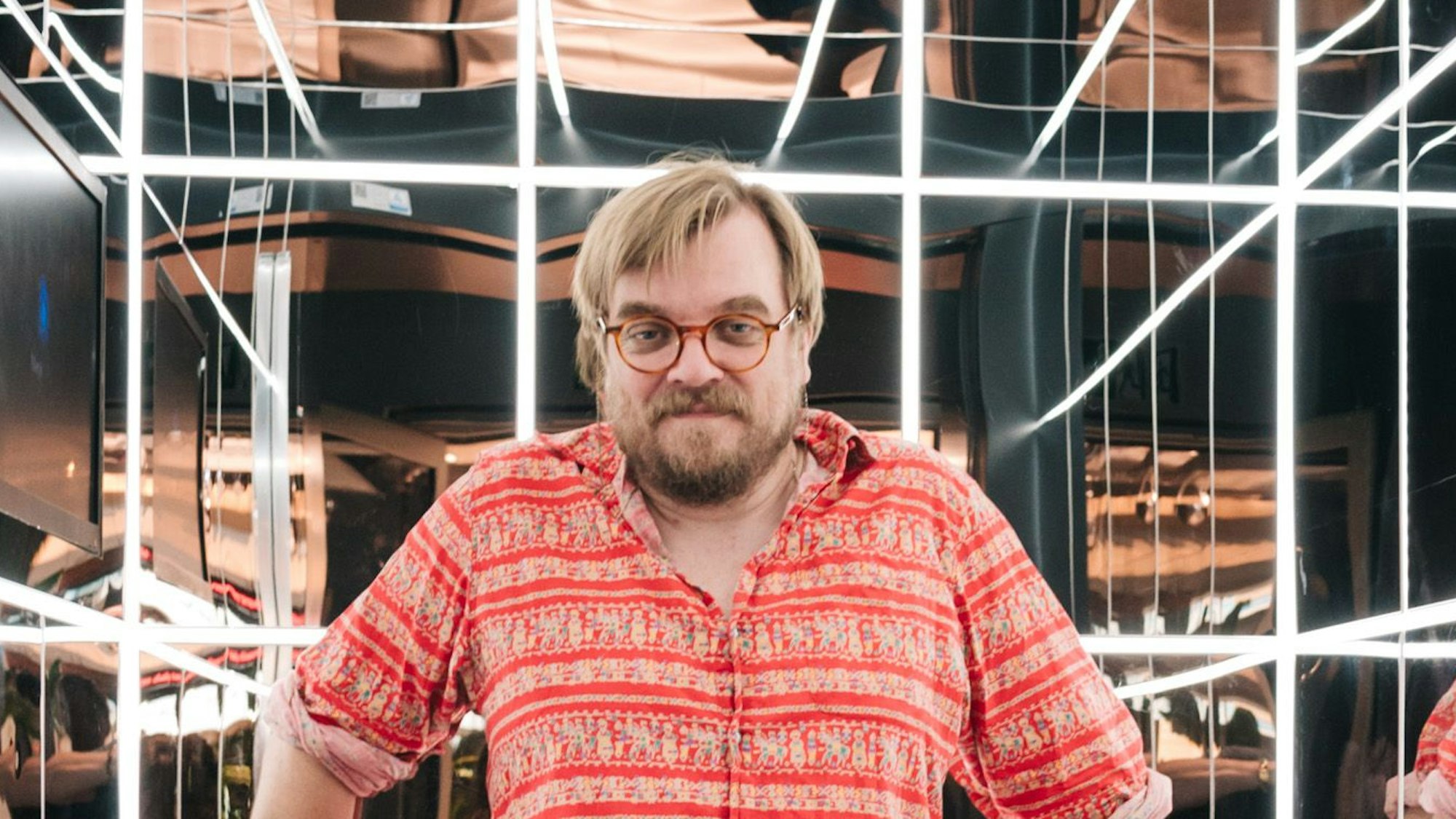 Nilz Bokelberg kennt und liebt die Stadt Köln heiß und innig.