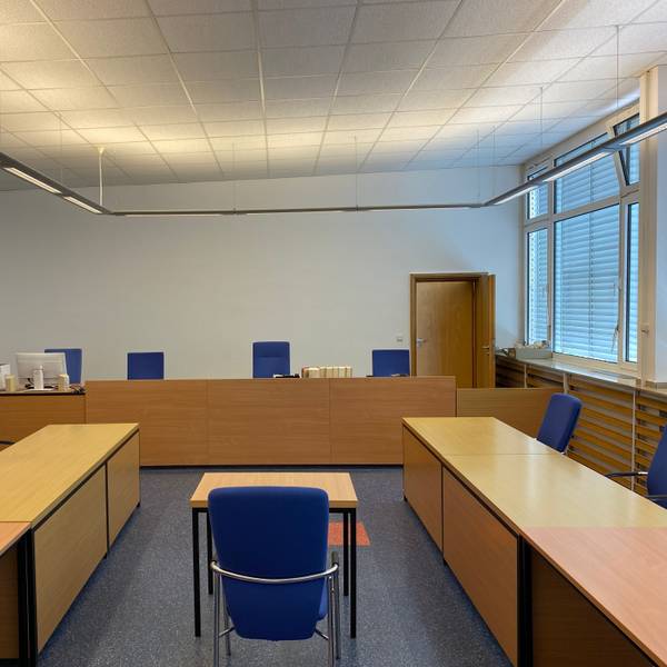 Saal 106, der größte Verhandlungssaal im Bensberger Amtsgericht.
