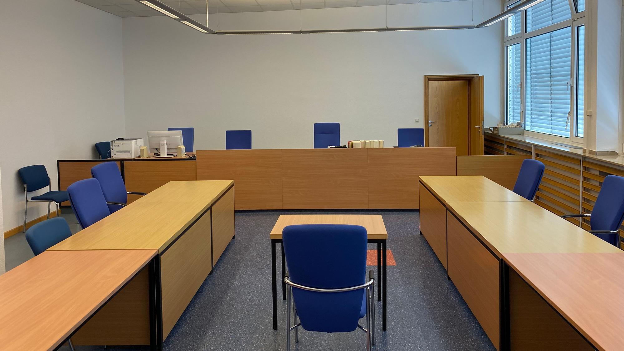 Saal 106, der größte Verhandlungssaal im Bensberger Amtsgericht.