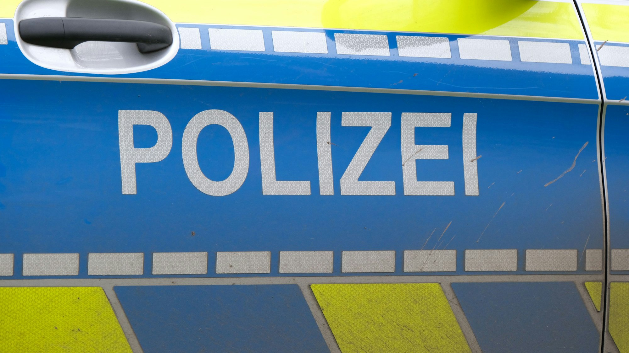 Symbolfoto Polizei, Polizeifahrzeug, Einsatzfahrzeug