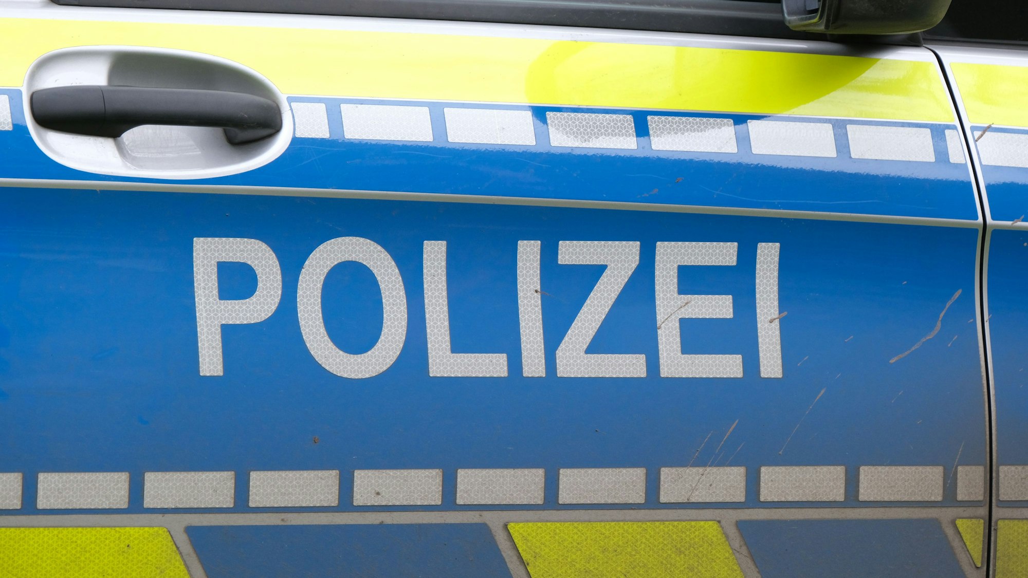 Seitentür eines Polizeiautos