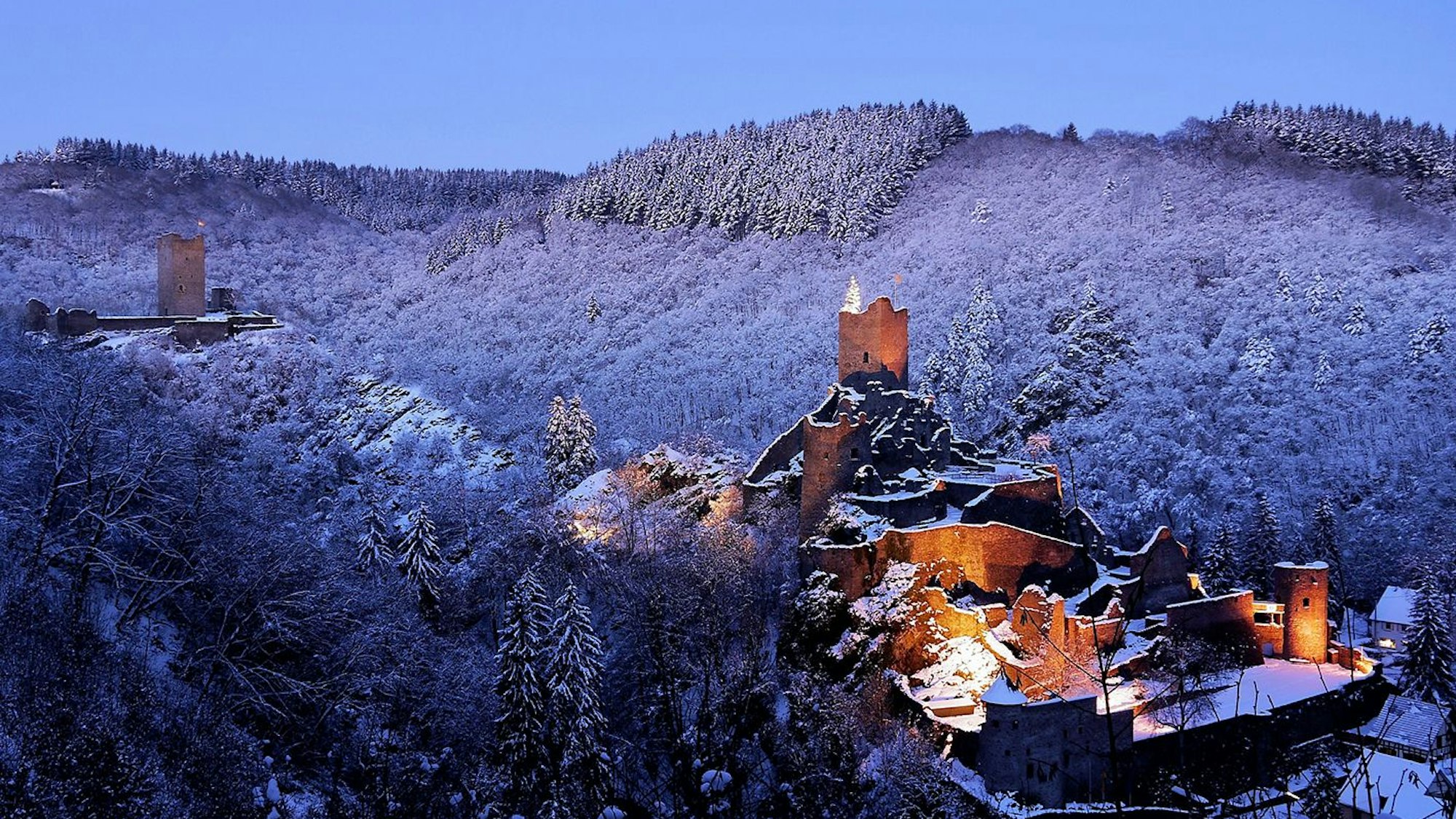 Burg Manderscheid, Eifel, Weihachtsmarkt