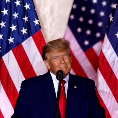 Der ehemalige US-Präsident Donald Trump spricht im Mar-a-Lago Club in Palm Beach.