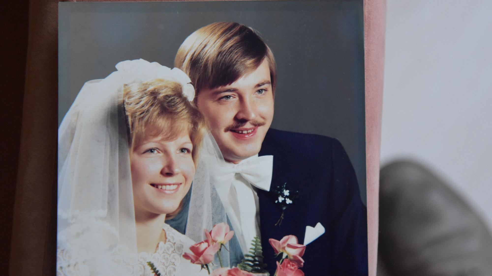 Das Jubelpaar im Porträt auf seiner Hochzeit.