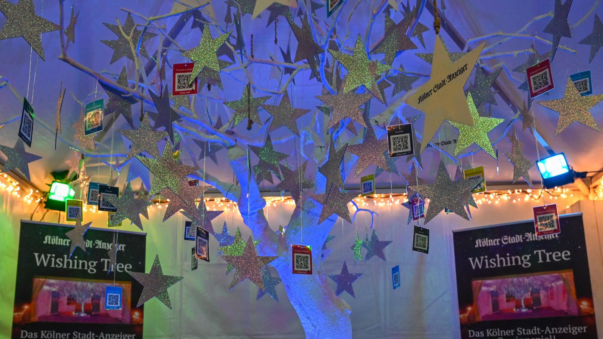Der Wishing Tree im Christmas Garden. Hier erfüllt der „Kölner Stadt-Anzeiger“ die Herzenswünsche einiger Besucher – mittels eines QR-Codes.