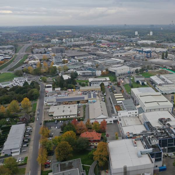 Die Gewerbegebiete Kalscheuren und Efferen aus einem Flugzeug fotografiert.