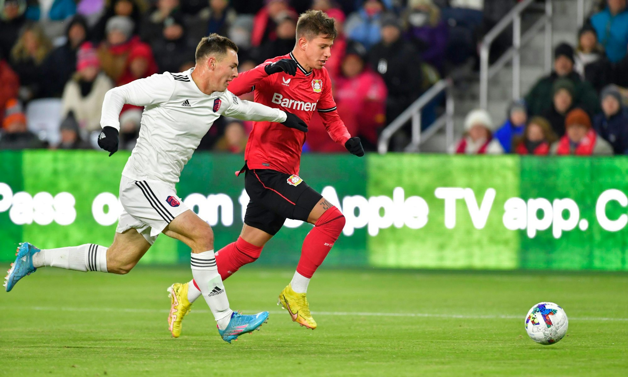 Bayer 04 Leverkusens Stürmer Adam Hlozek im Testspiel gegen St. Louis