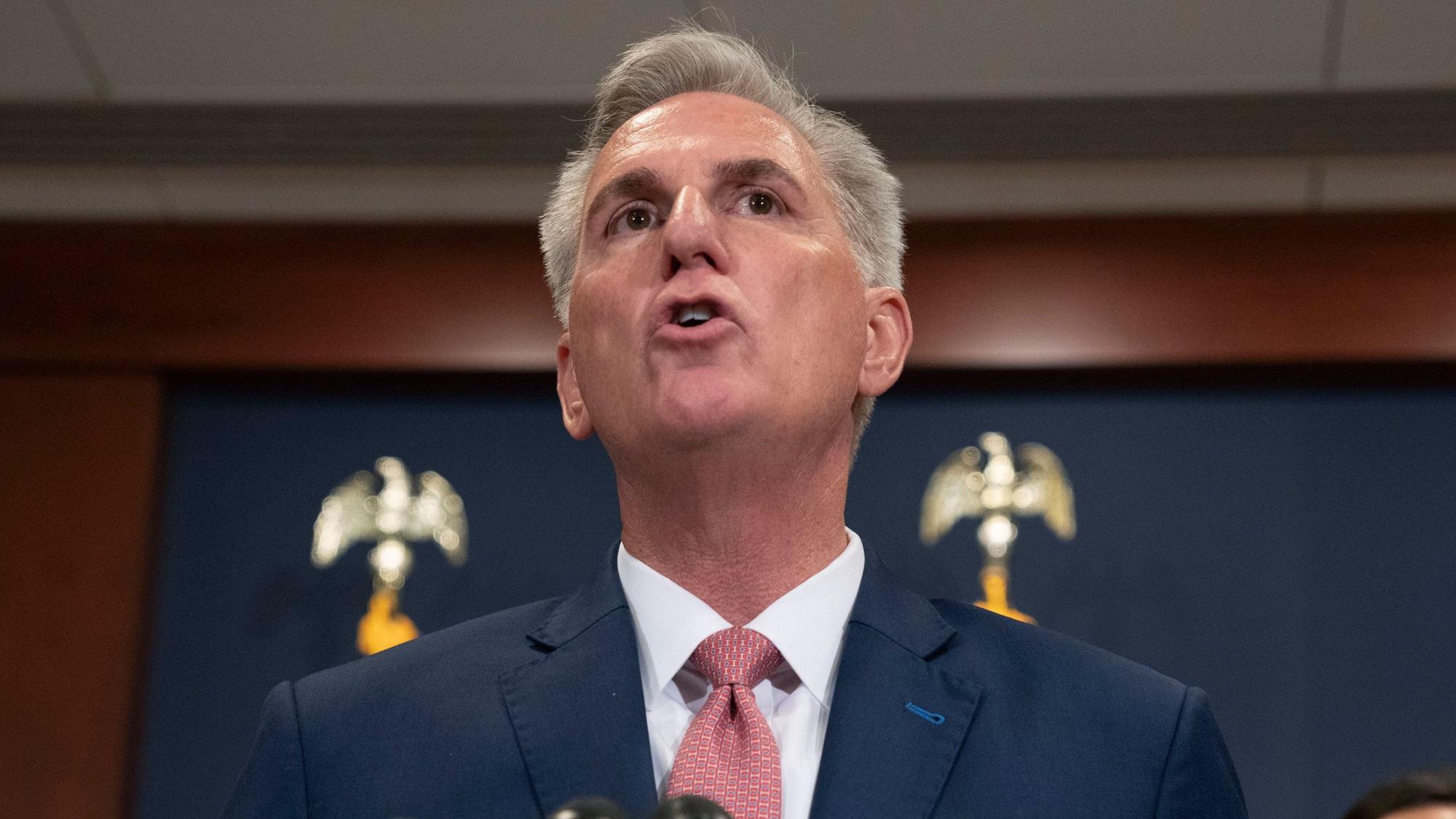 Kevin McCarthy von den Republikanern äußerst sich bei einer Pressekonferenz zu den Midterm-Wahlen in den USA: