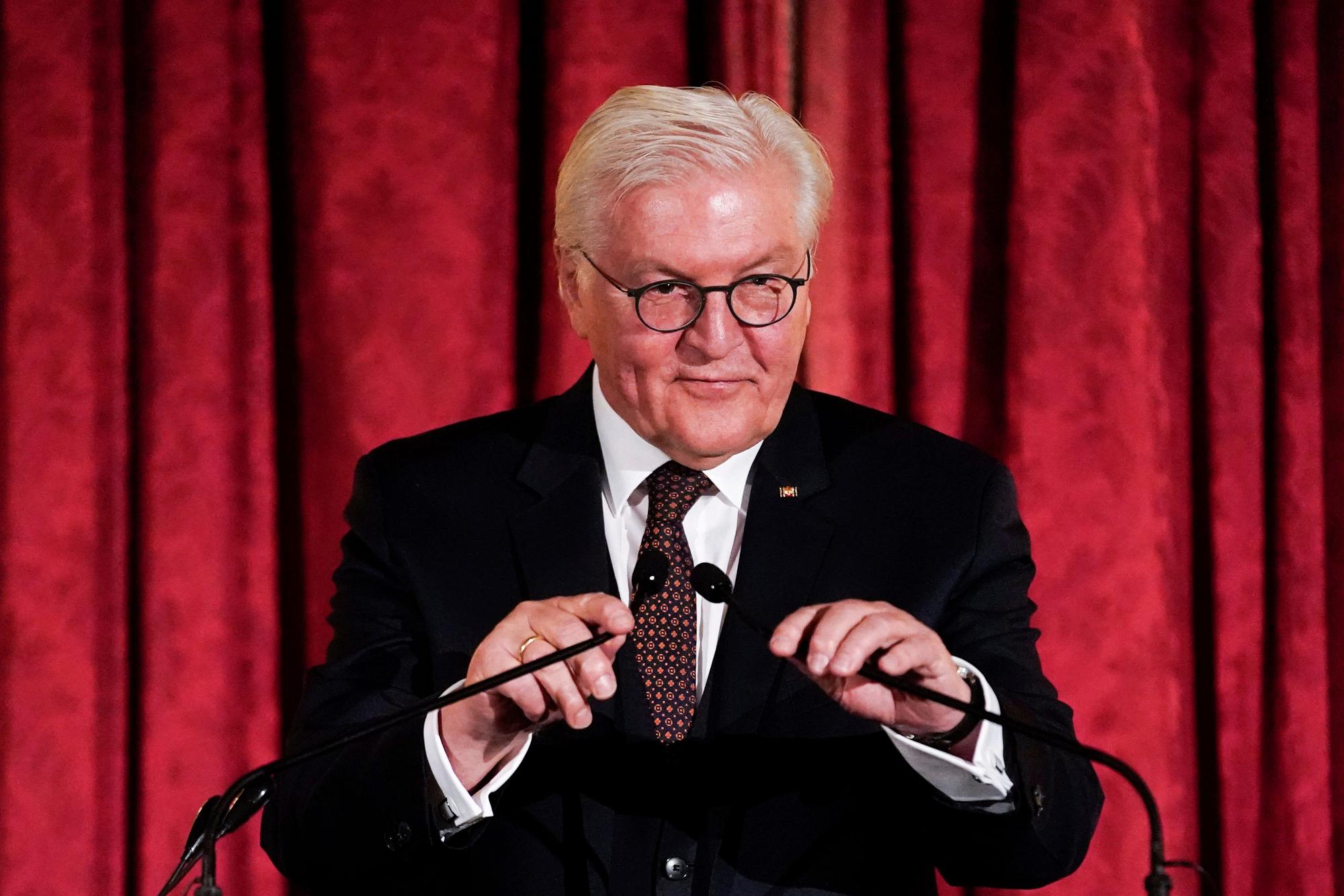 Bundespräsident Frank-Walter Steinmeier bei einer Rede, nachdem er den Henry- Kissinger-Preis in News York bekommen hat.