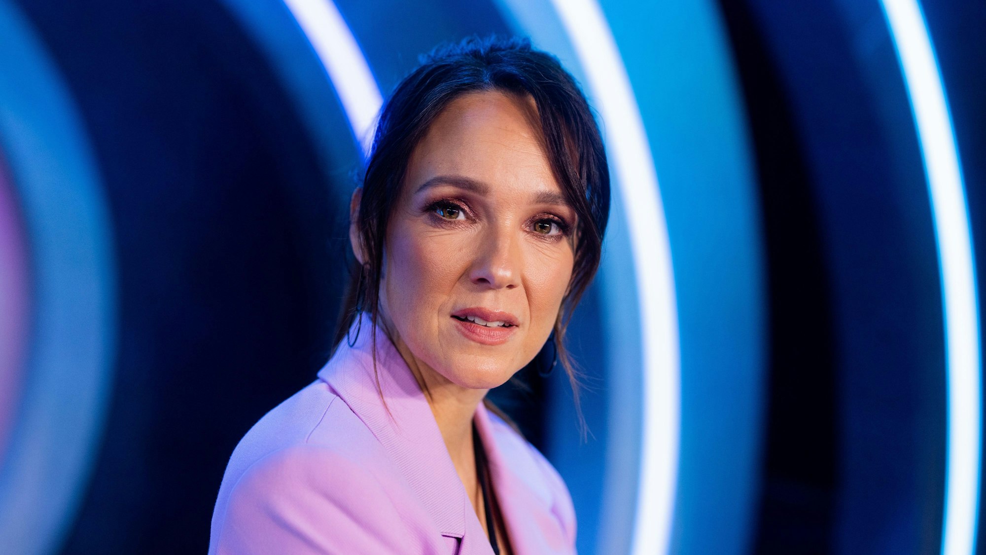 Carolin Kebekus, TV-Entertainerin, steht im Studio der «Carolin Kebekus Show» im Studio König.