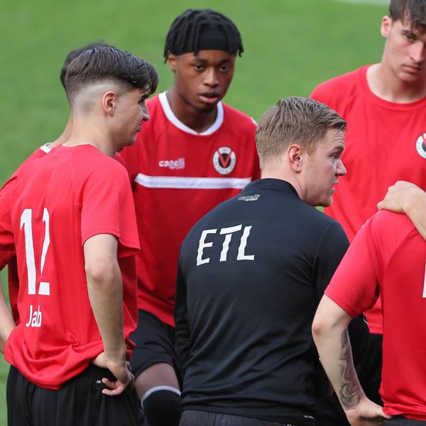 Mittelrhein Pokalfinale der A-Junioren,
1.FC Köln U19 vs. Viktoria Köln U19, Mitte: Trainer Marian Wilhelm (Viktoria), 18.05.2022, Bild: Herbert Bucco