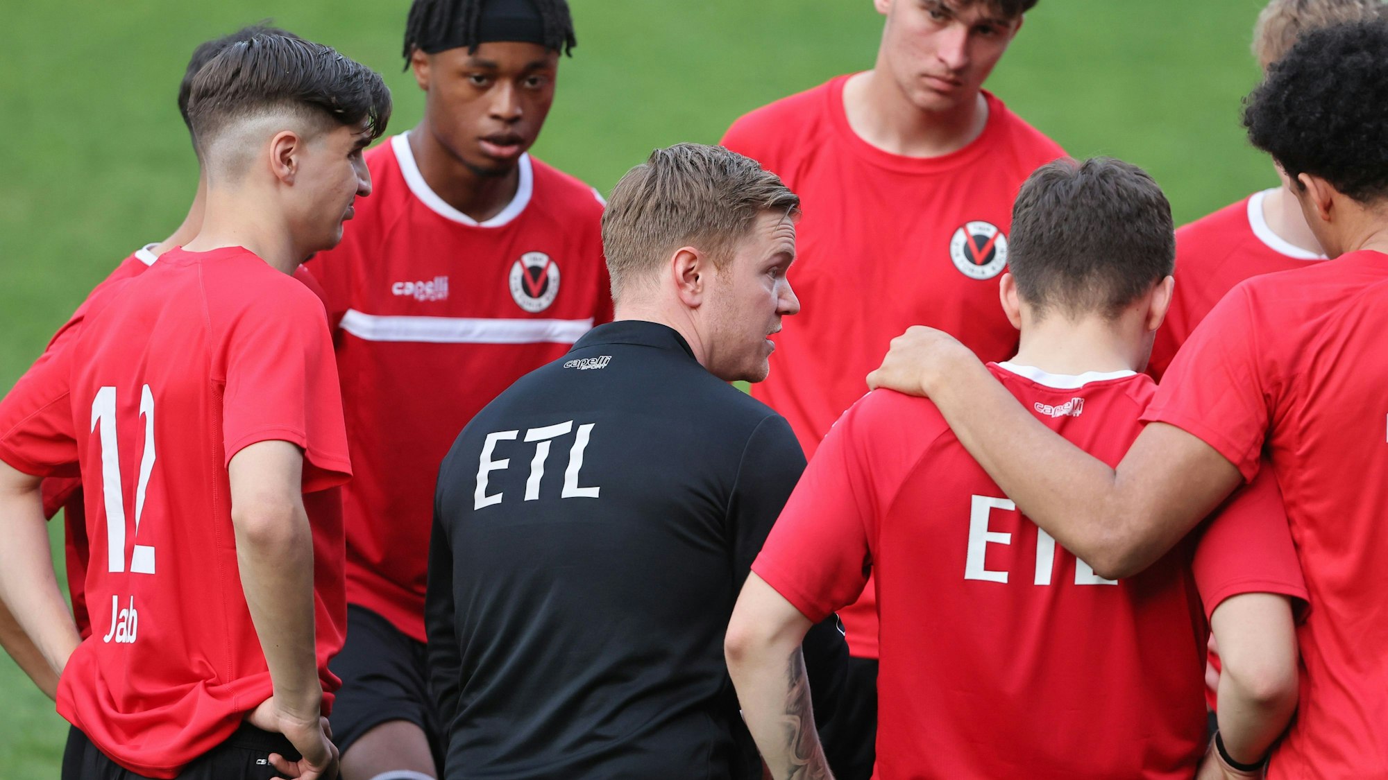 Mittelrhein Pokalfinale der A-Junioren,
1.FC Köln U19 vs. Viktoria Köln U19, Mitte: Trainer Marian Wilhelm (Viktoria), 18.05.2022, Bild: Herbert Bucco