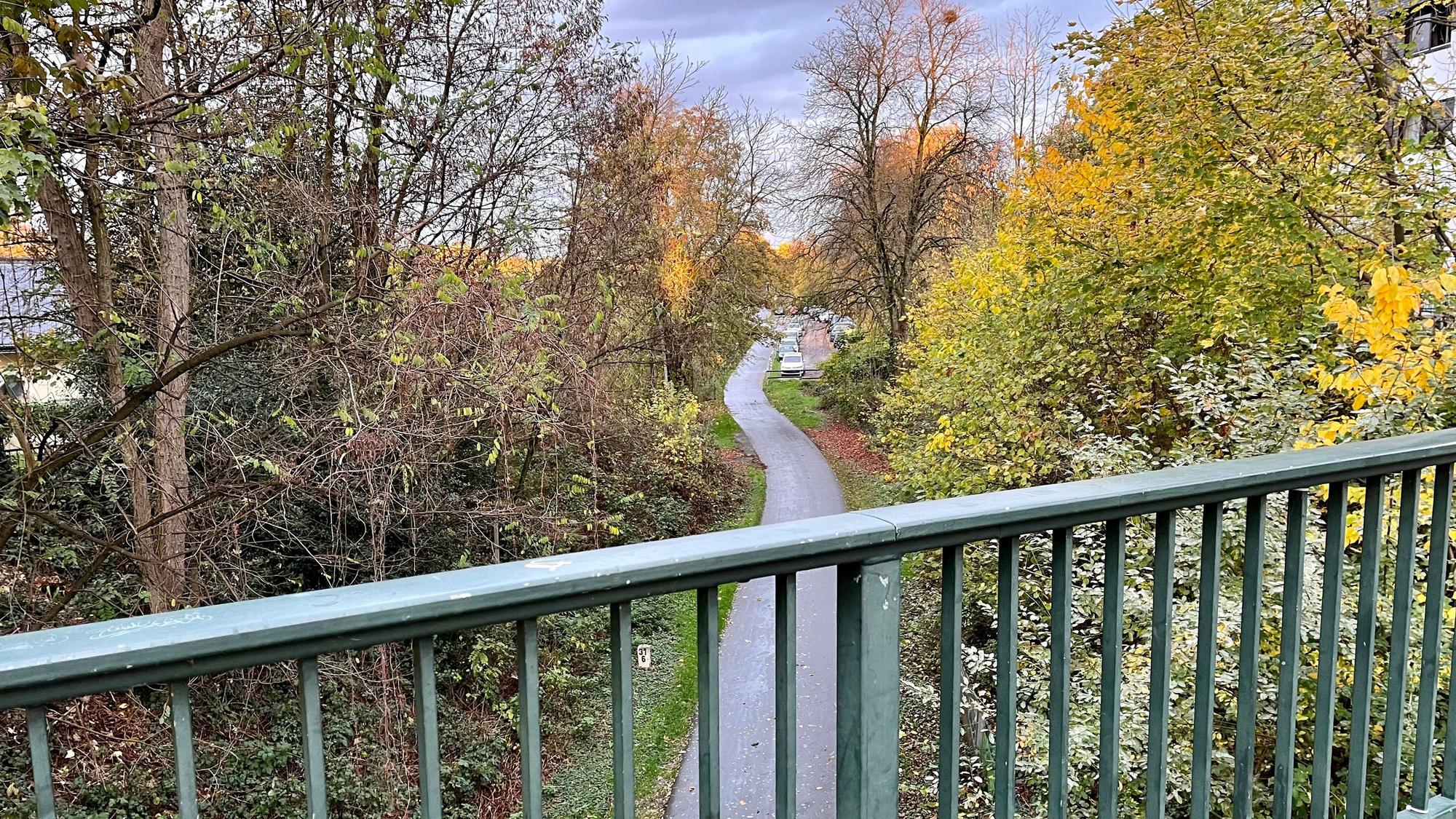 Blick auf die Balkantrasse in Höhe der Montanusstraße in Burscheid
