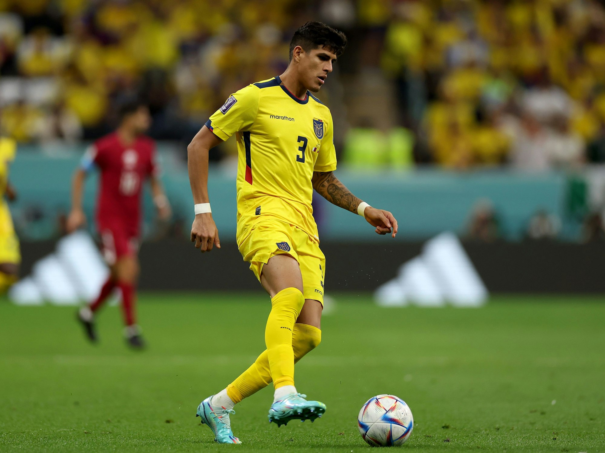 Bandenwerbung von Adidas.