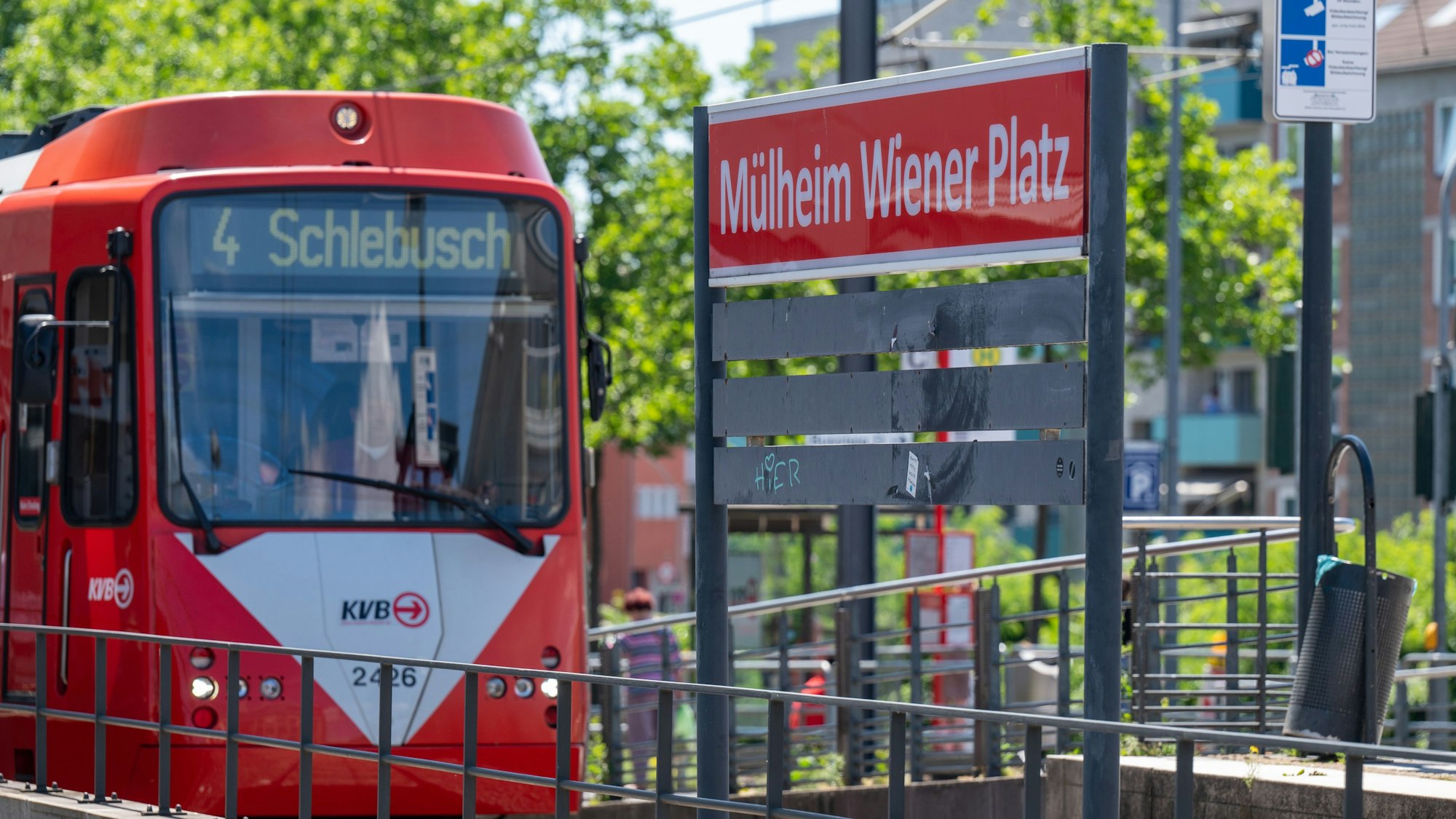 In der Stadtbahnlinie 4 hat sich im Frühjahr 2024 ein Raub ereignet (Symbolbild).