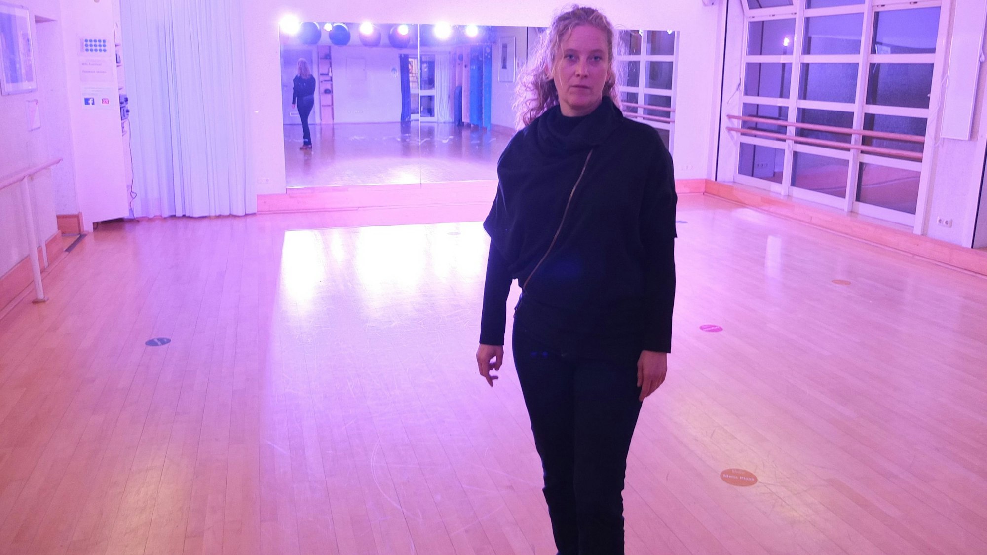 Lisette Reuter, die Vorsitzende des Vereins Pusteblume, in einem der Seminarräume.