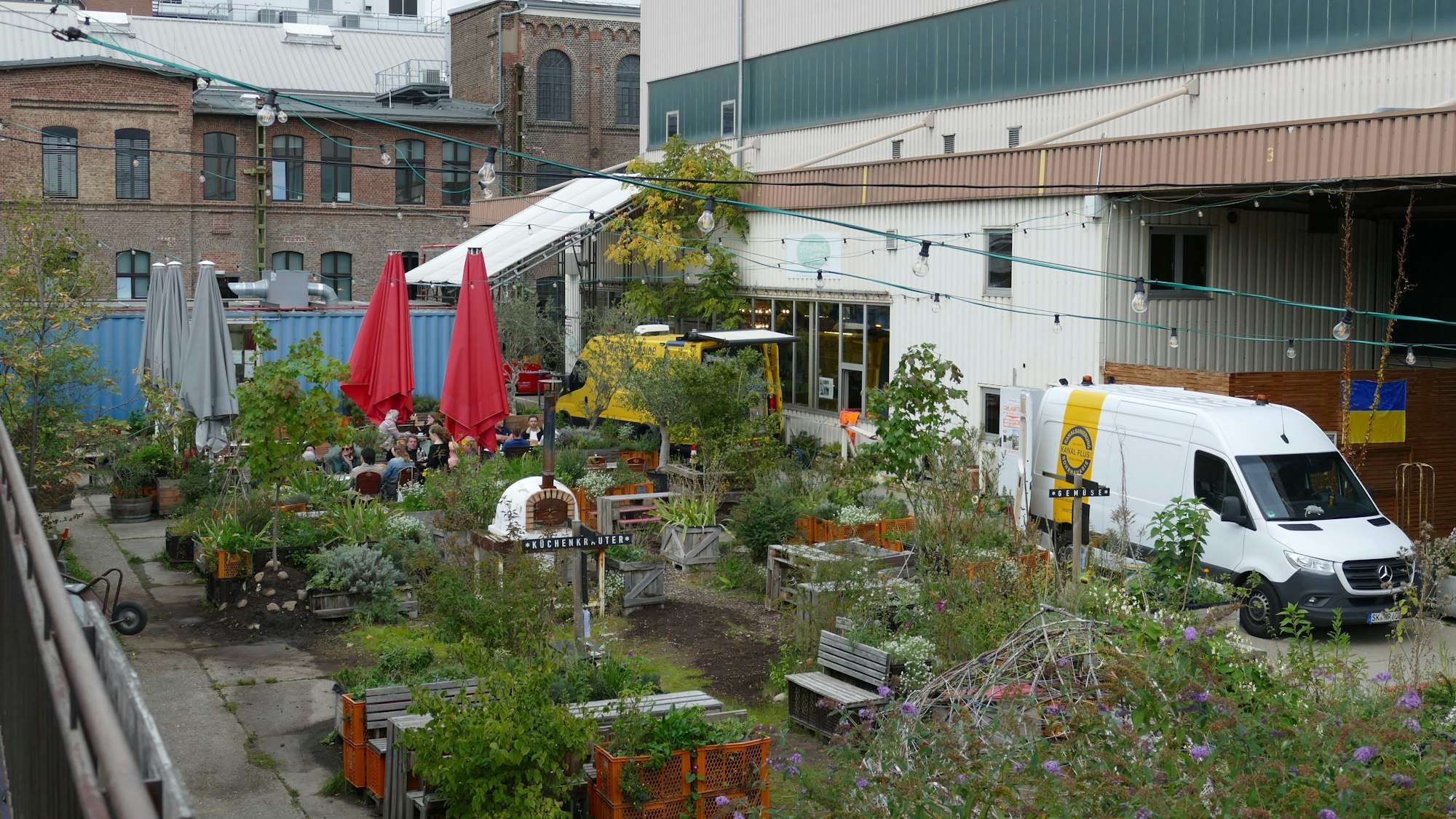Das Carlswerk/der Carlsgarten von außen.