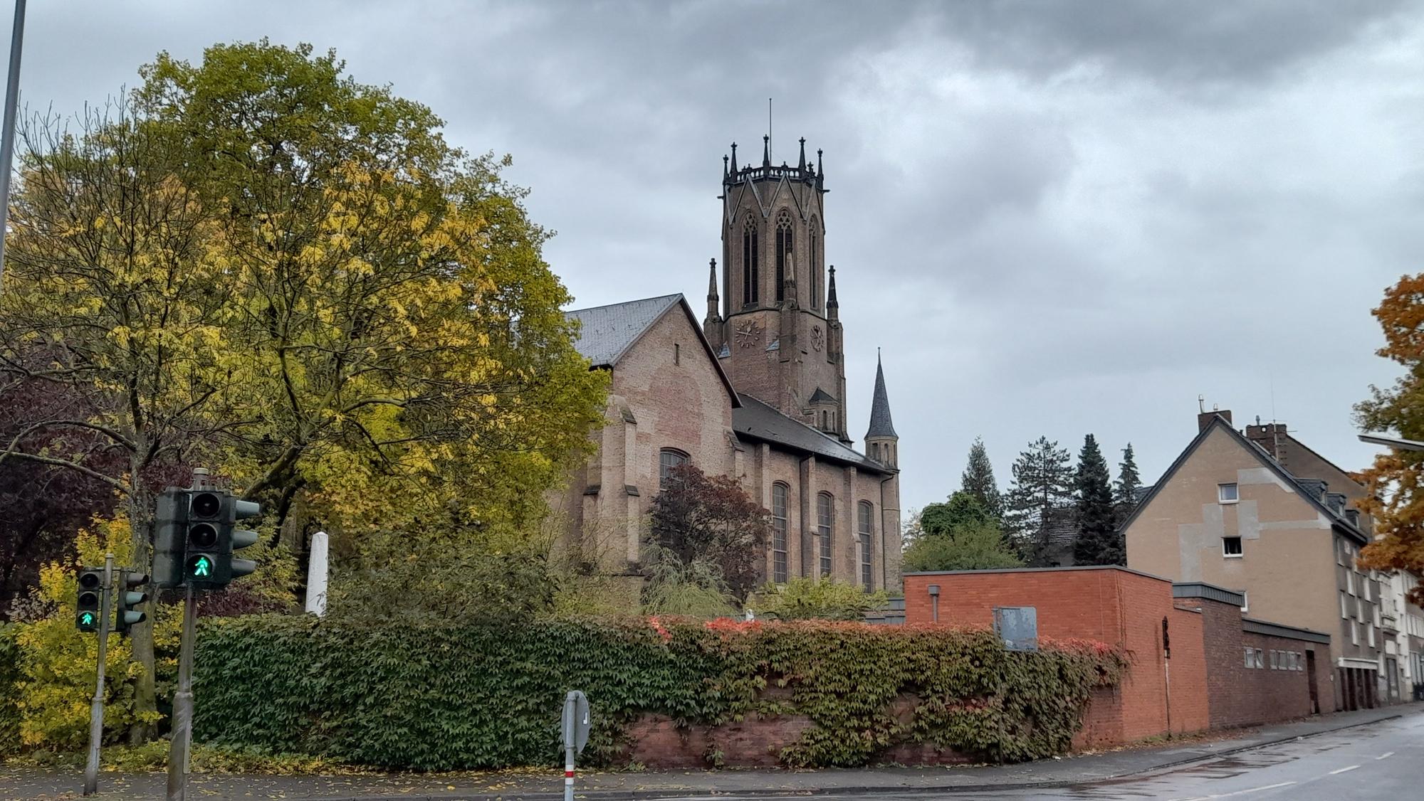 Katholische Kirche Herz Jesu von außen