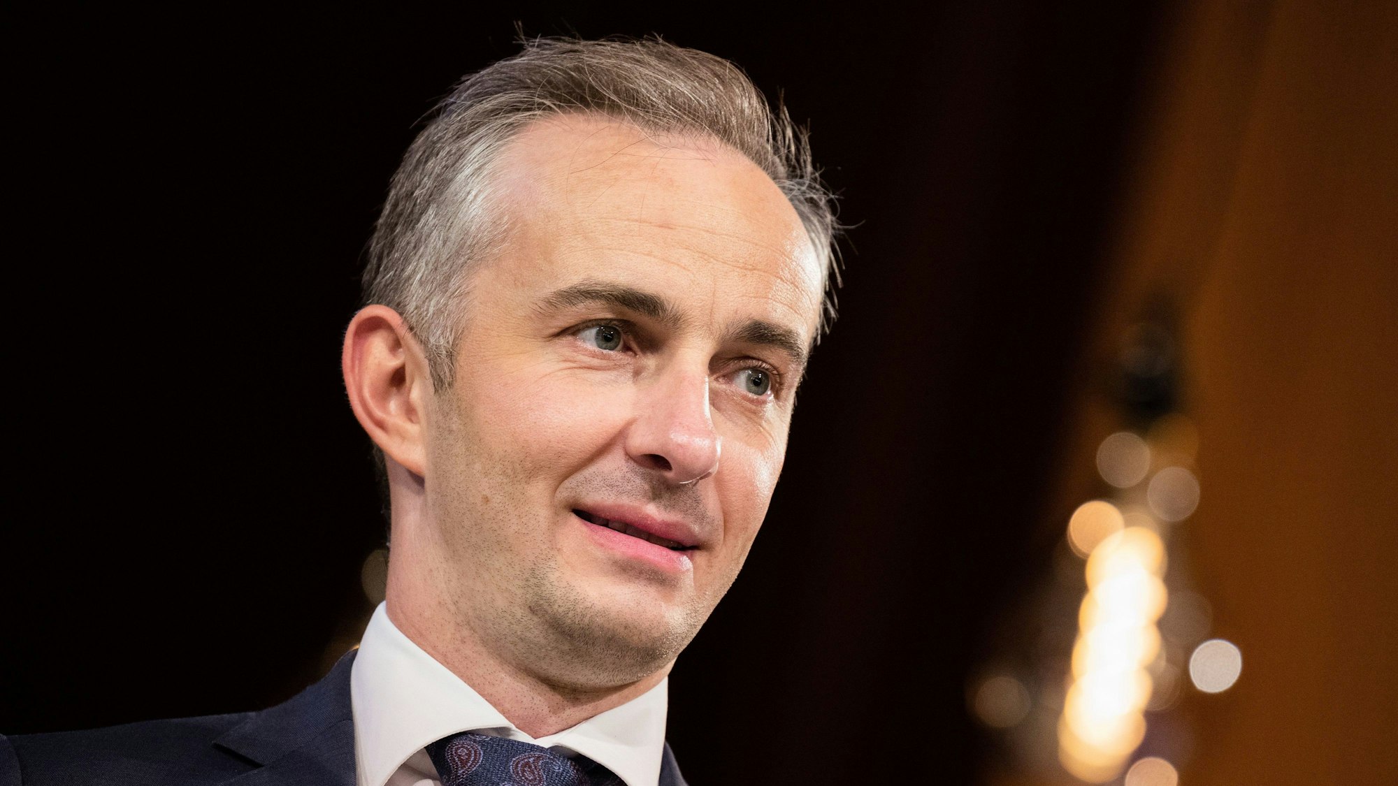 Moderator Jan Böhmermann bekommt beim „ZDF Magazin Royal“ einen neuen Witzeschreiber. (Archivbild)