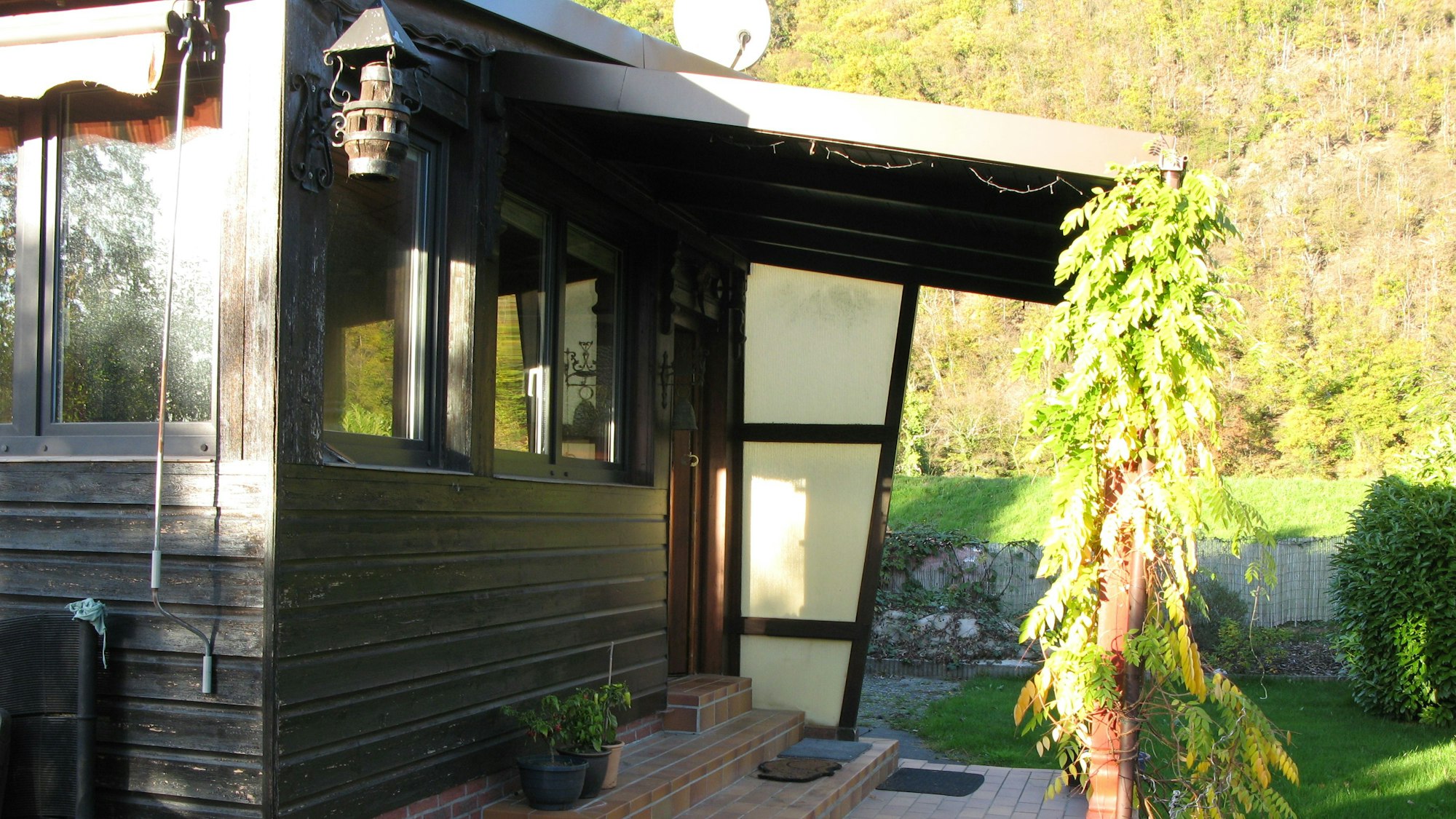 Das Bild zeigt einen Bungalow im Wochenendhausgebiet Bülgenauel.