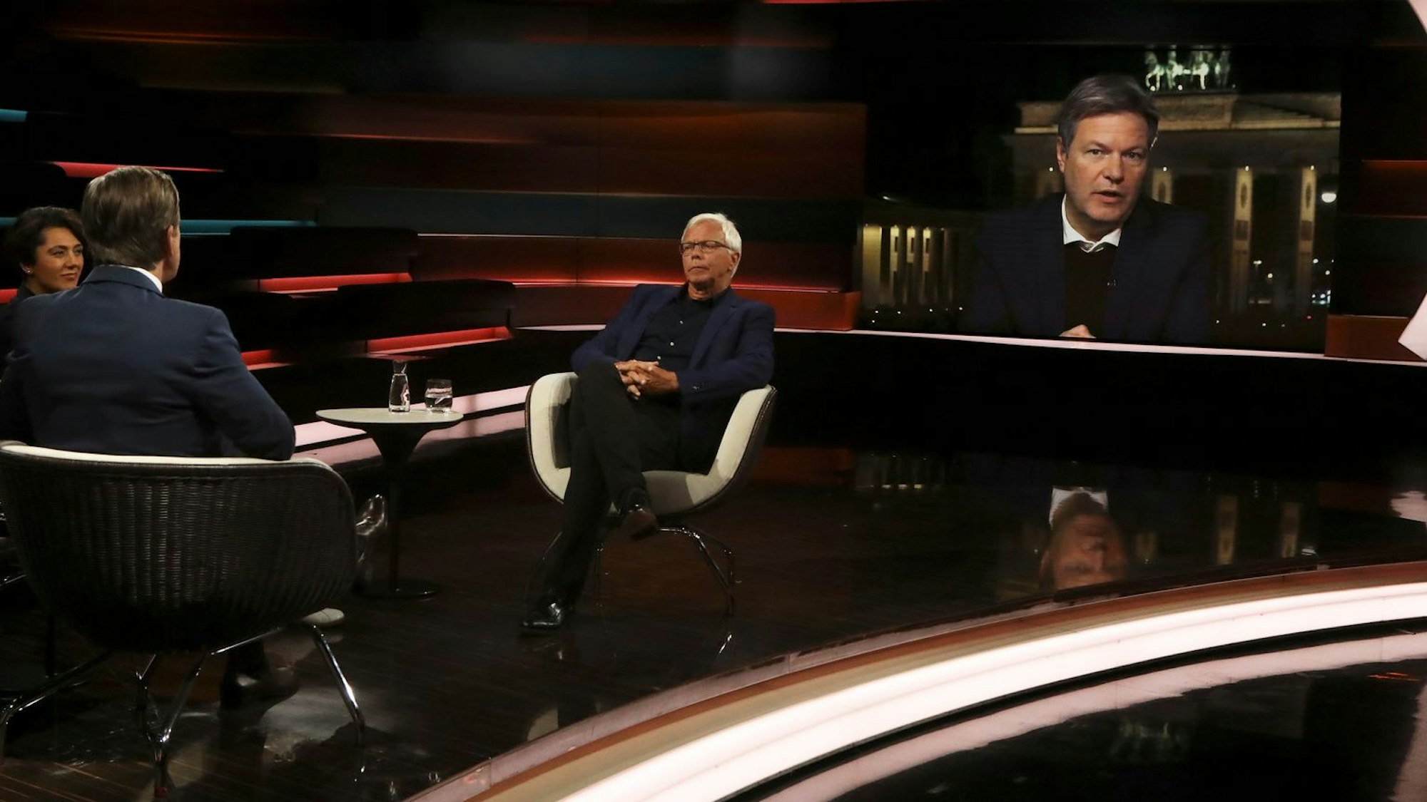 Von links: Golineh Atai, Markus Lanz, Thomas Kistner, Dr. Robert Habeck