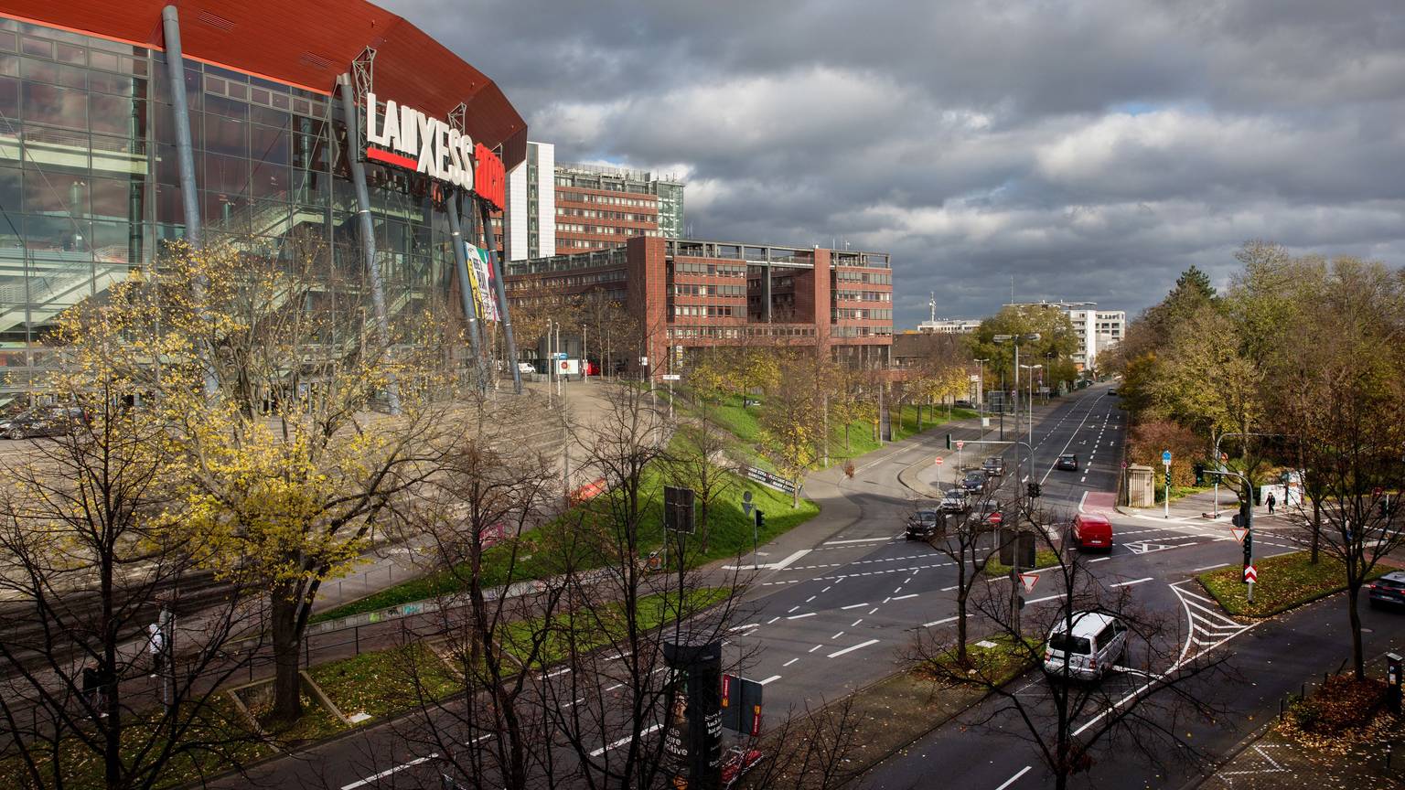 Die Gummersbacher Straße an der Lanxess-Arena