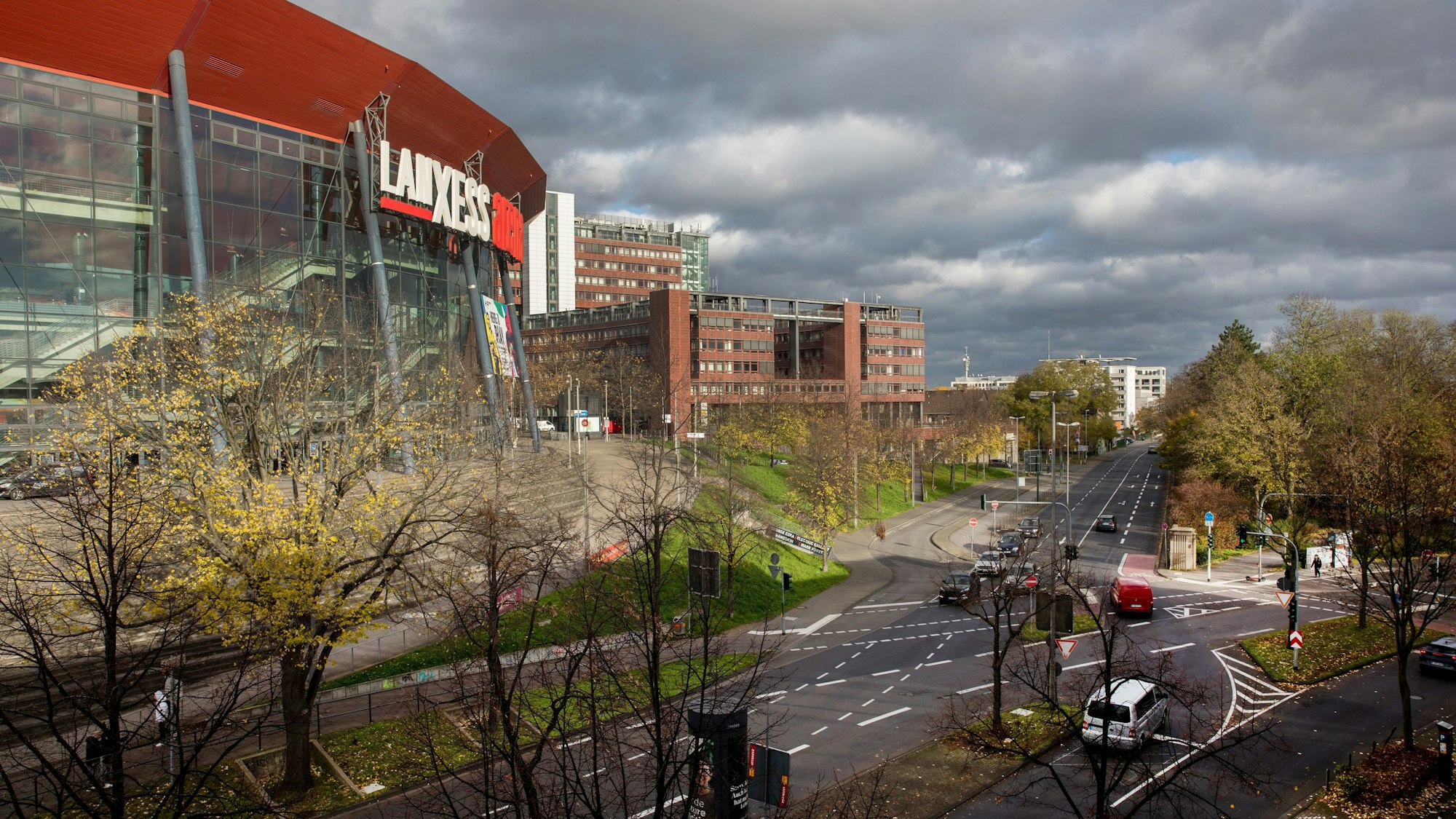 Die Gummersbacher Straße an der Lanxess-Arena