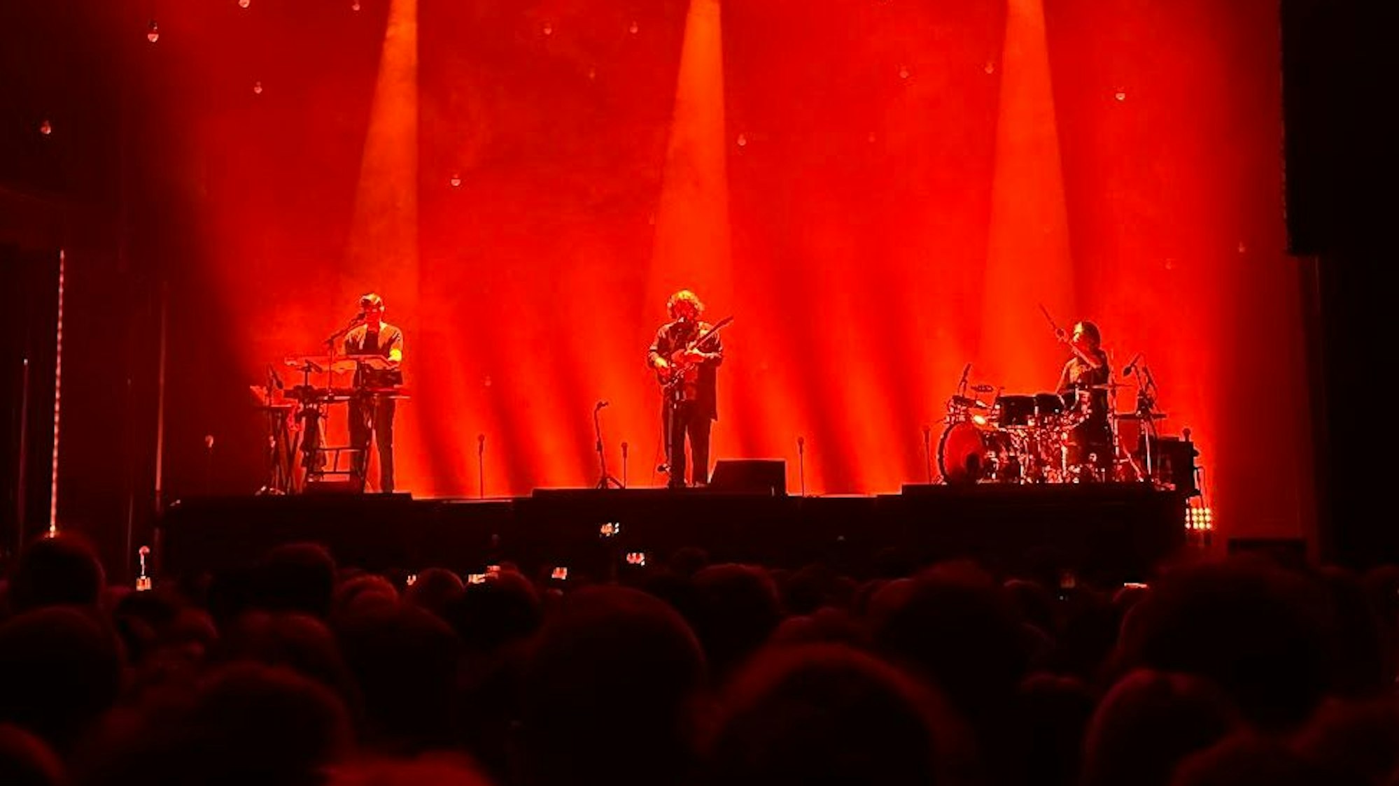 Die Band "Alt J" auf der Bühne des Kölner Palladiums