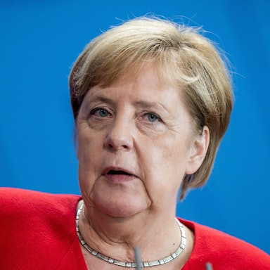 Bundeskanzlerin Angela Merkel (CDU) spricht bei einer Pressekonferenz.
