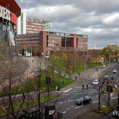 Die Gummersbacher Straße in Köln-Deutz an der Lanxess-Arena.