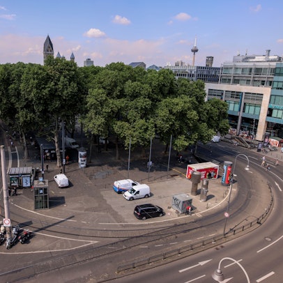 Vogelperspektive auf den Neumarkt in Köln.