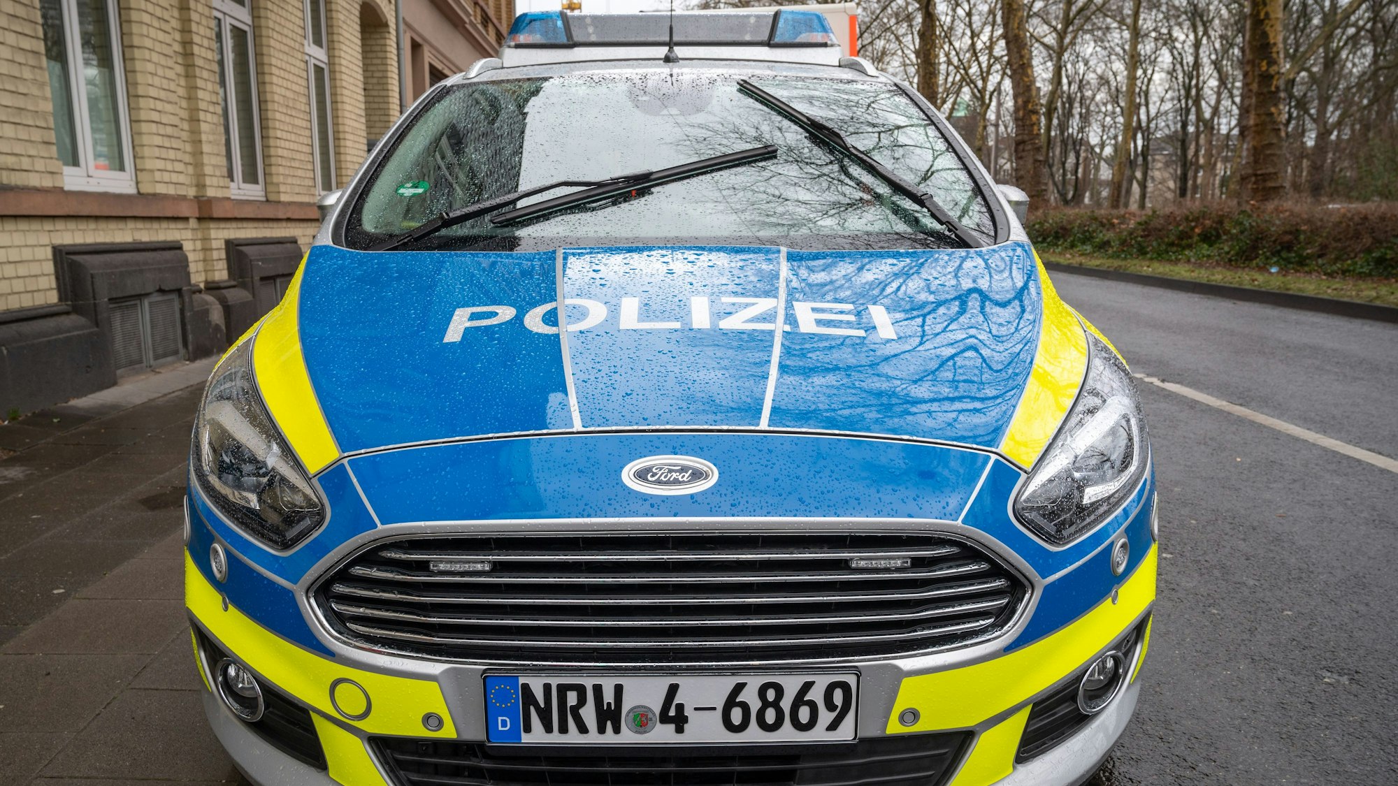 Ein Einsatzfahrzeug der Kölner Polizei (Symbolbild)