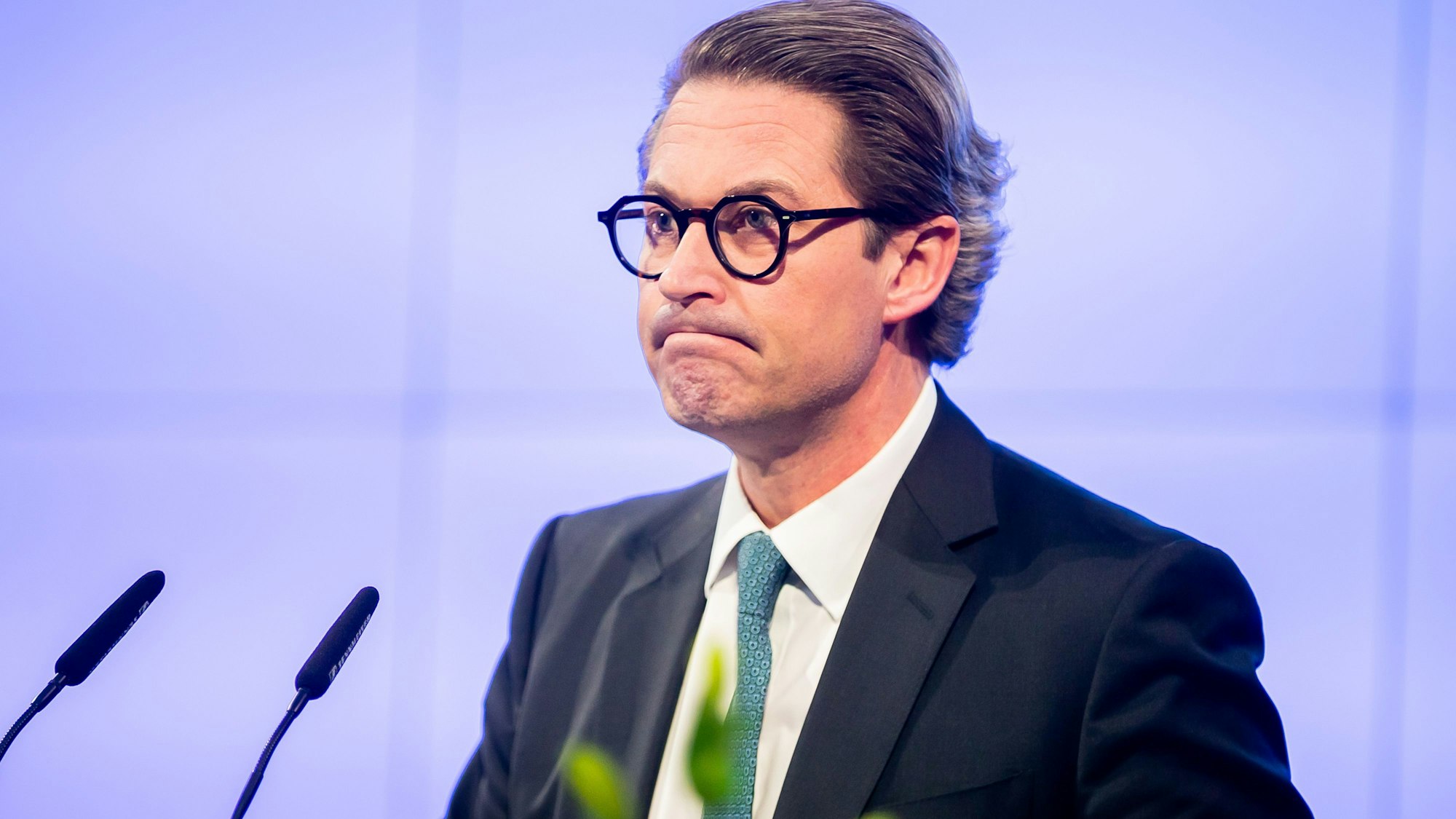 Eine falsche Entscheidung von Andreas Scheuer (CSU), früher Bundesminister für Verkehr und digitale Infrastruktur, kostet die Steuerzahler jetzt richtig viel Geld.